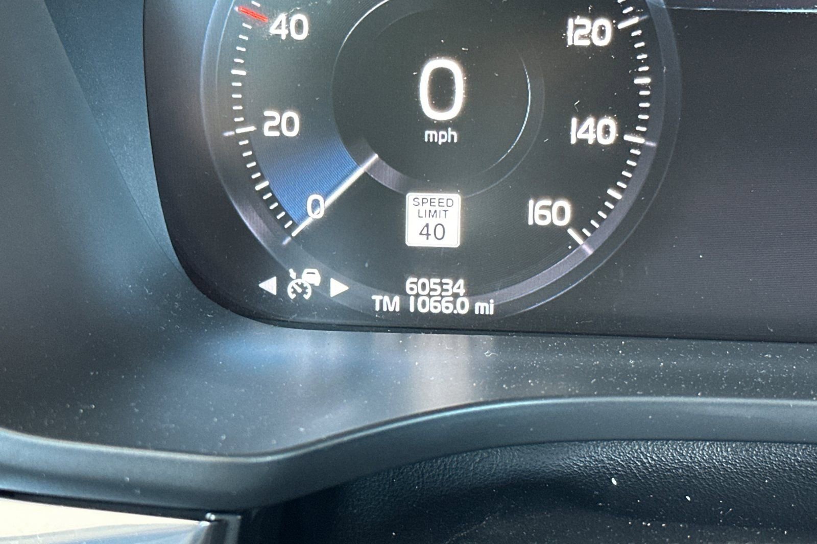 Used 2021 Volvo XC60 T5 Inscription w/ Advanced Package image 24