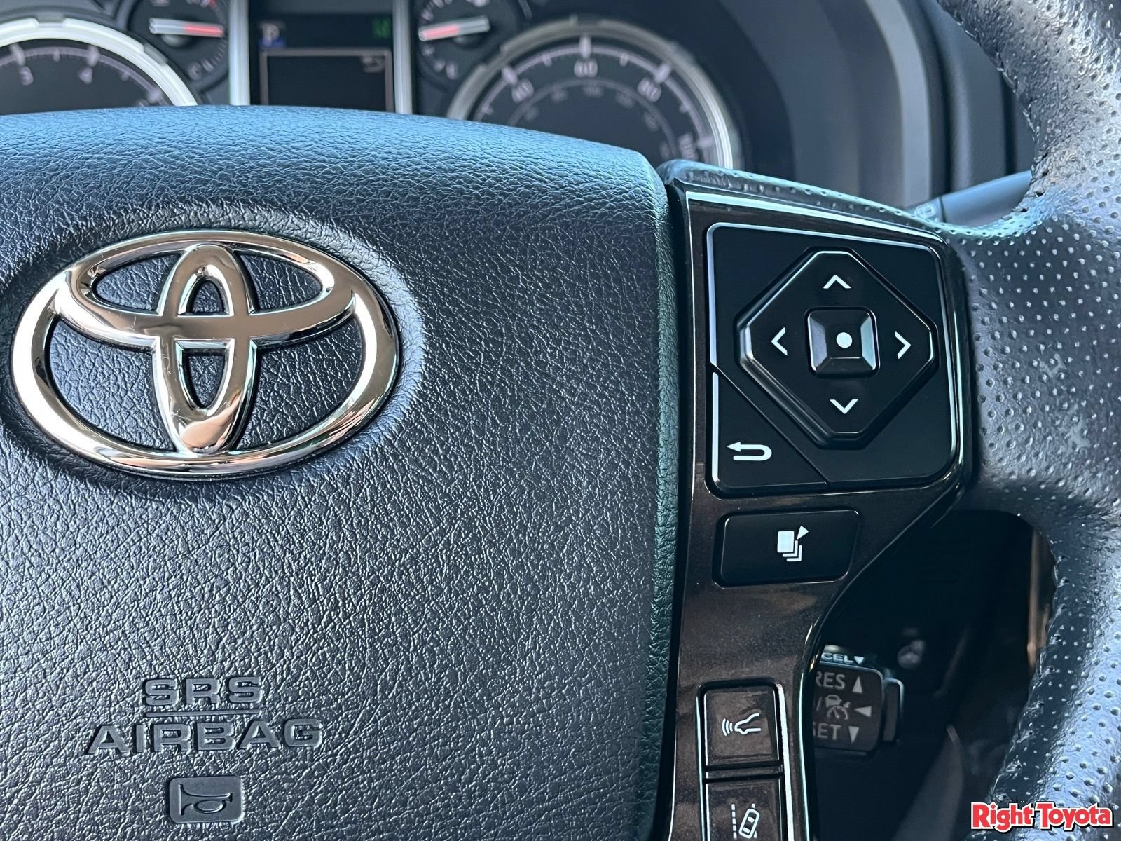 Certified 2023 Toyota 4Runner TRD Off-Road Premium AWD/4WD image 24