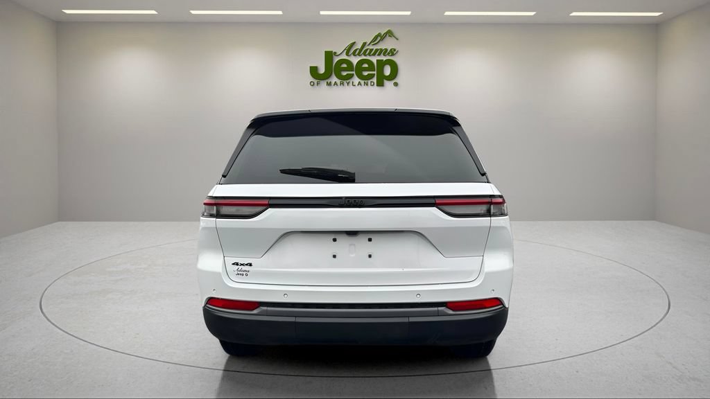 New 2026 Jeep Grand Cherokee Altitude AWD/4WD image 13