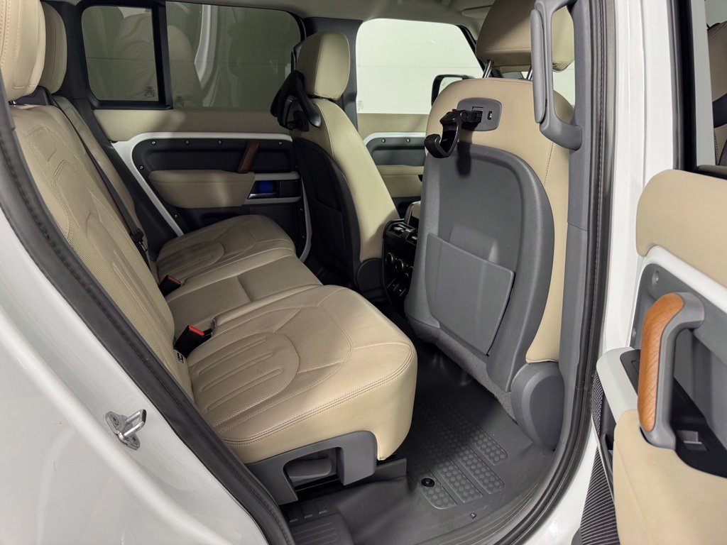 Used 2020 Land Rover Defender 110 S AWD/4WD image 35