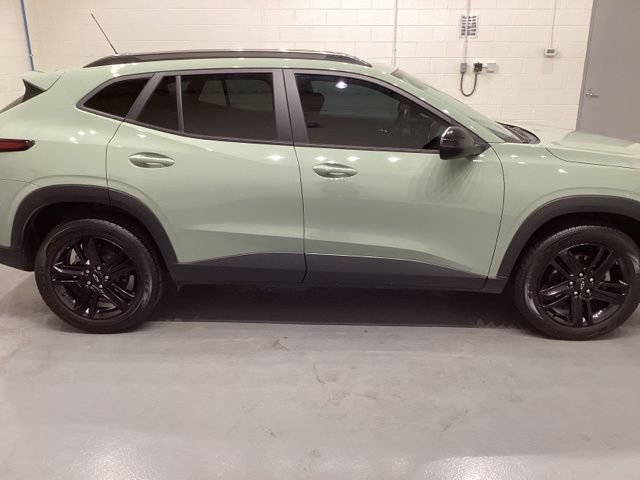 Used 2024 Chevrolet Trax ACTIV w/ Sunroof Package FWD image 10