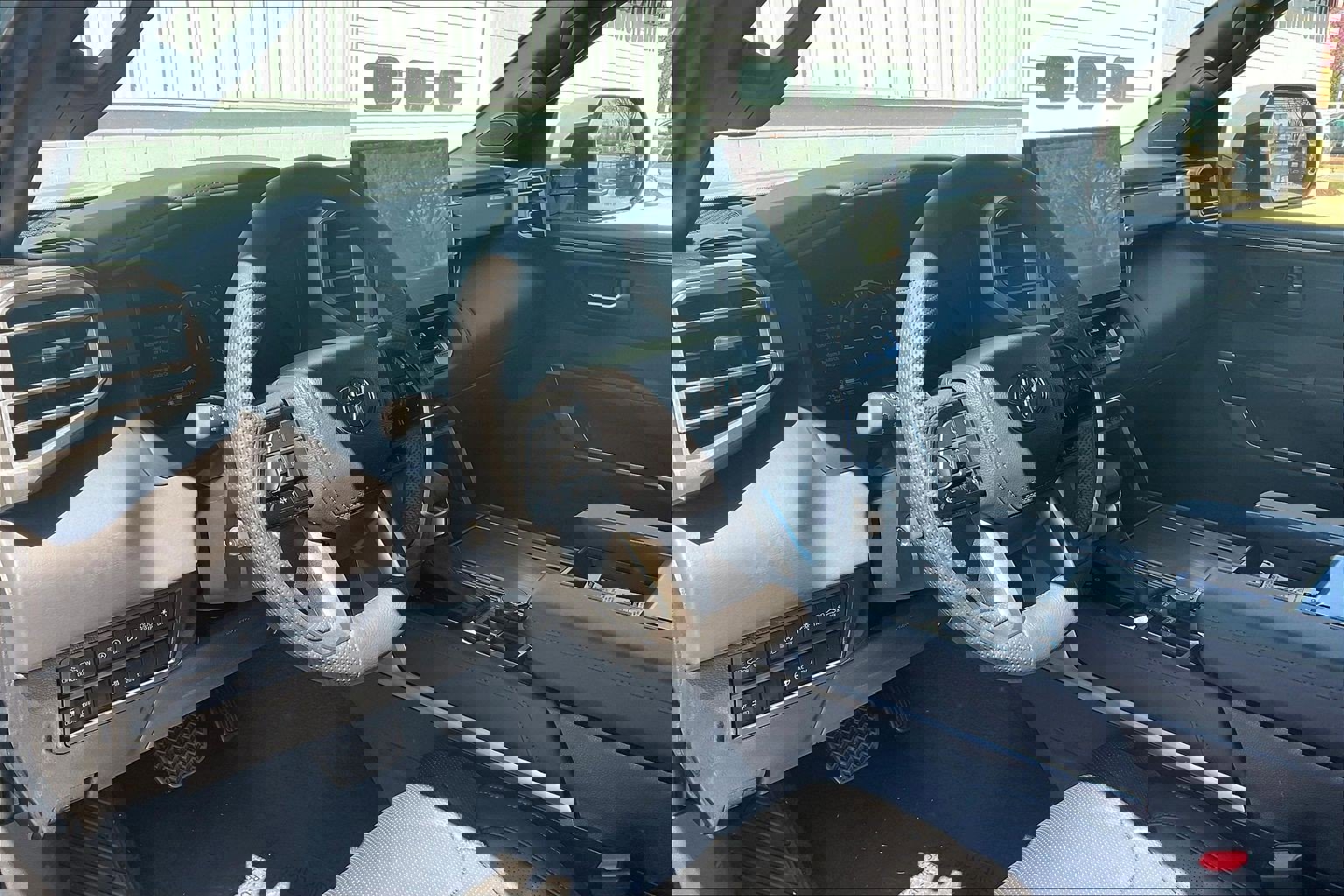 New 2026 Toyota Tundra Platinum image 7