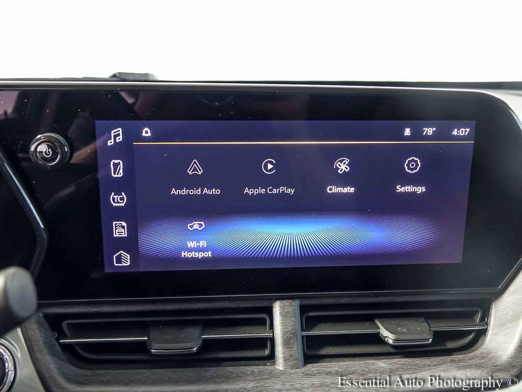 Used 2025 Chevrolet Trax LT FWD image 14
