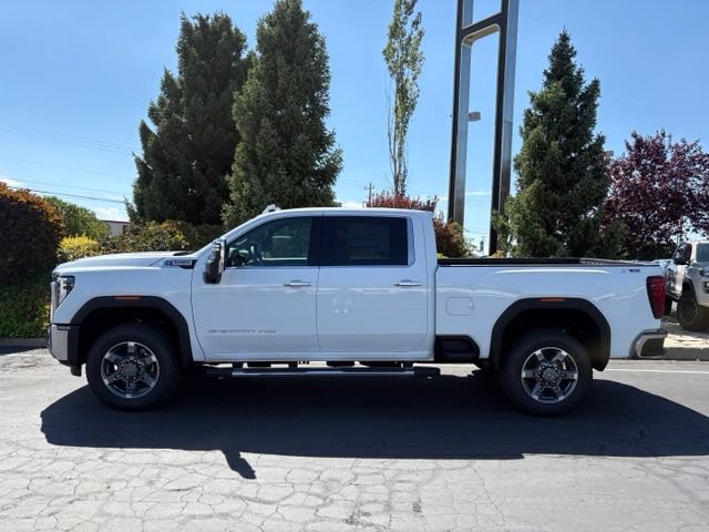 New 2026 GMC Sierra 3500 SLT w/ SLT Premium Package AWD/4WD image 3