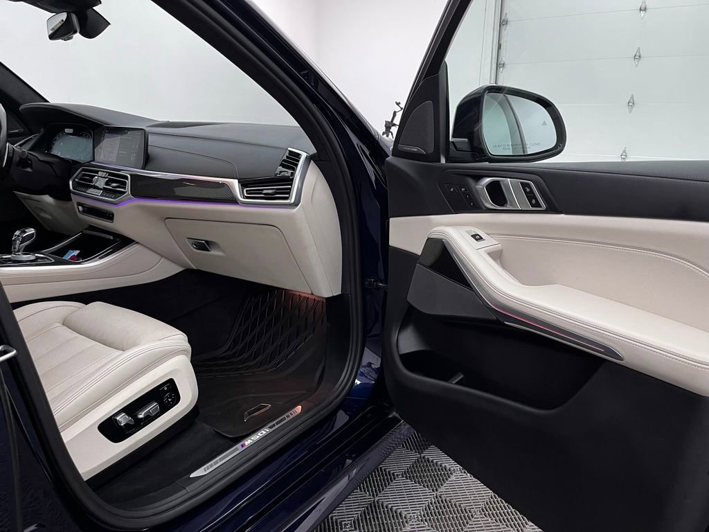 Used 2022 BMW X5 M50i w/ Executive Package image 33
