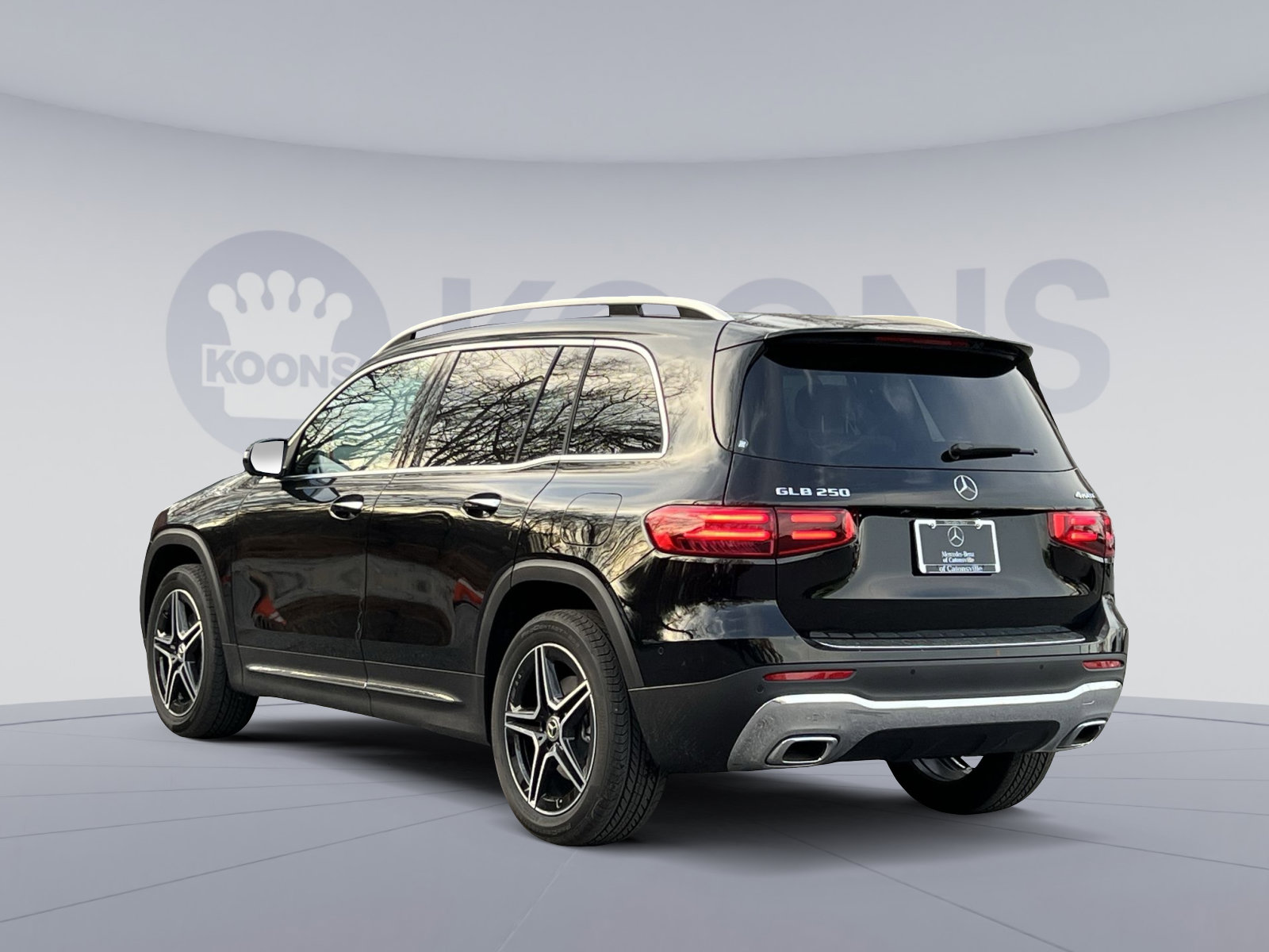 Certified 2026 Mercedes-Benz GLB 250 4MATIC image 4