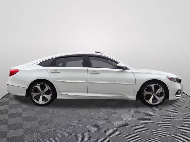 Used 2019 Honda Accord Touring image 4