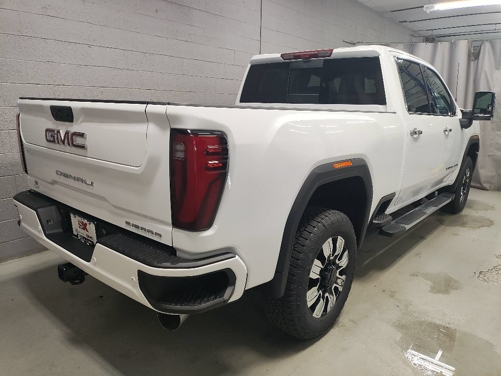 New 2026 GMC Sierra 2500 Denali w/ Denali Reserve Package AWD/4WD image 2