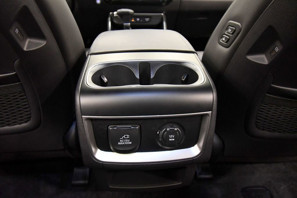 Certified 2026 Kia Carnival SX w/ SX Dark Edition Package FWD image 19