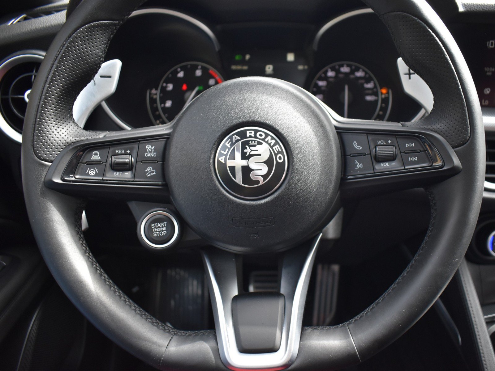 Used 2022 Alfa Romeo Stelvio Veloce AWD/4WD image 14