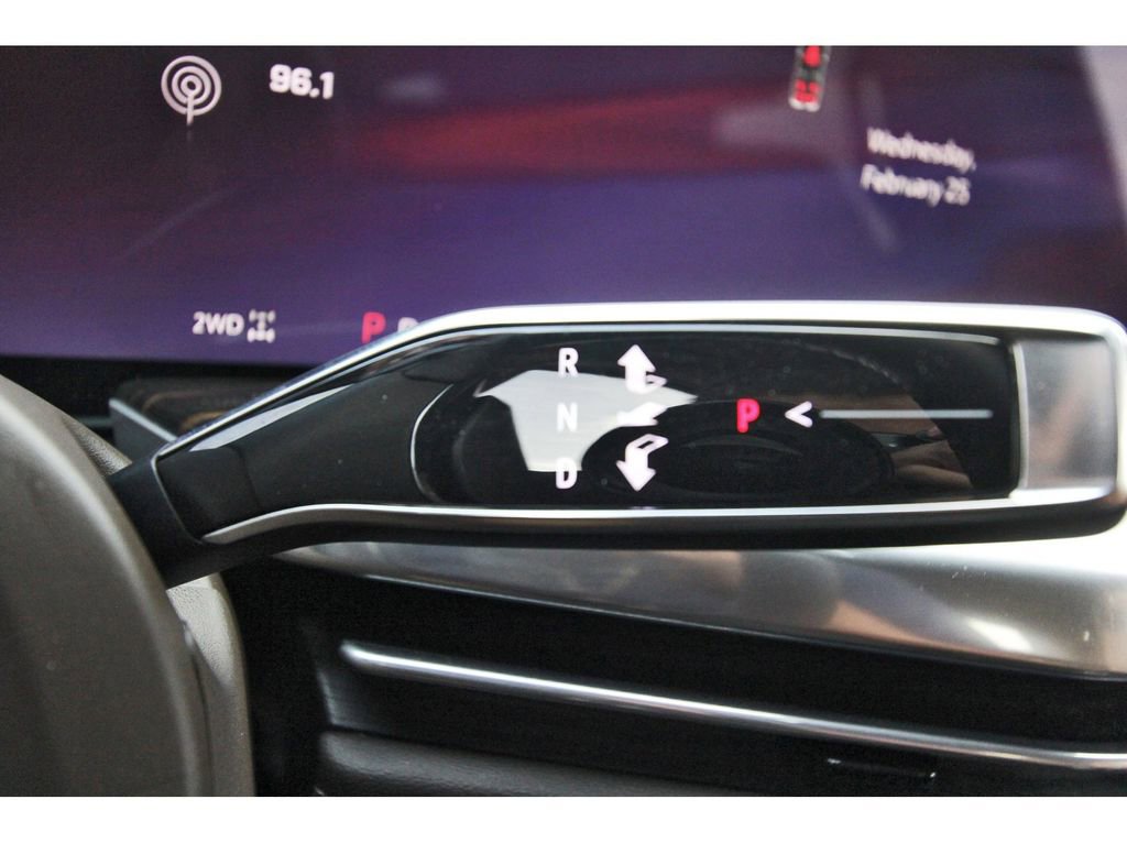 Used 2025 Cadillac Escalade Premium Luxury w/ Touring Package image 19