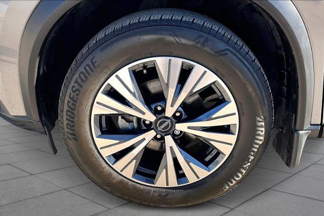 Certified 2023 Nissan Rogue SV image 11