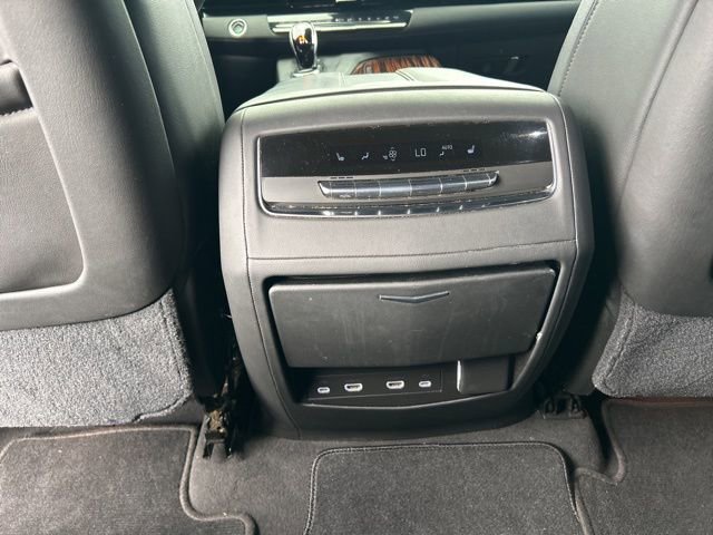 Used 2021 Cadillac Escalade ESV Premium Luxury w/ Driver Assist Tech Package AWD/4WD image 23