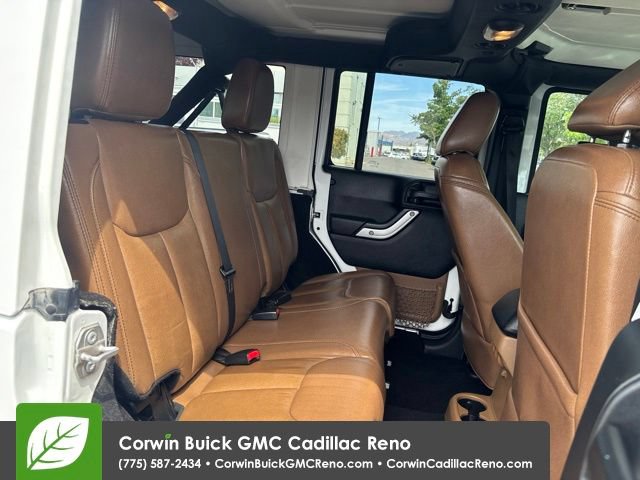 Used 2016 Jeep Wrangler Unlimited Sahara w/ Connectivity Group AWD/4WD image 31