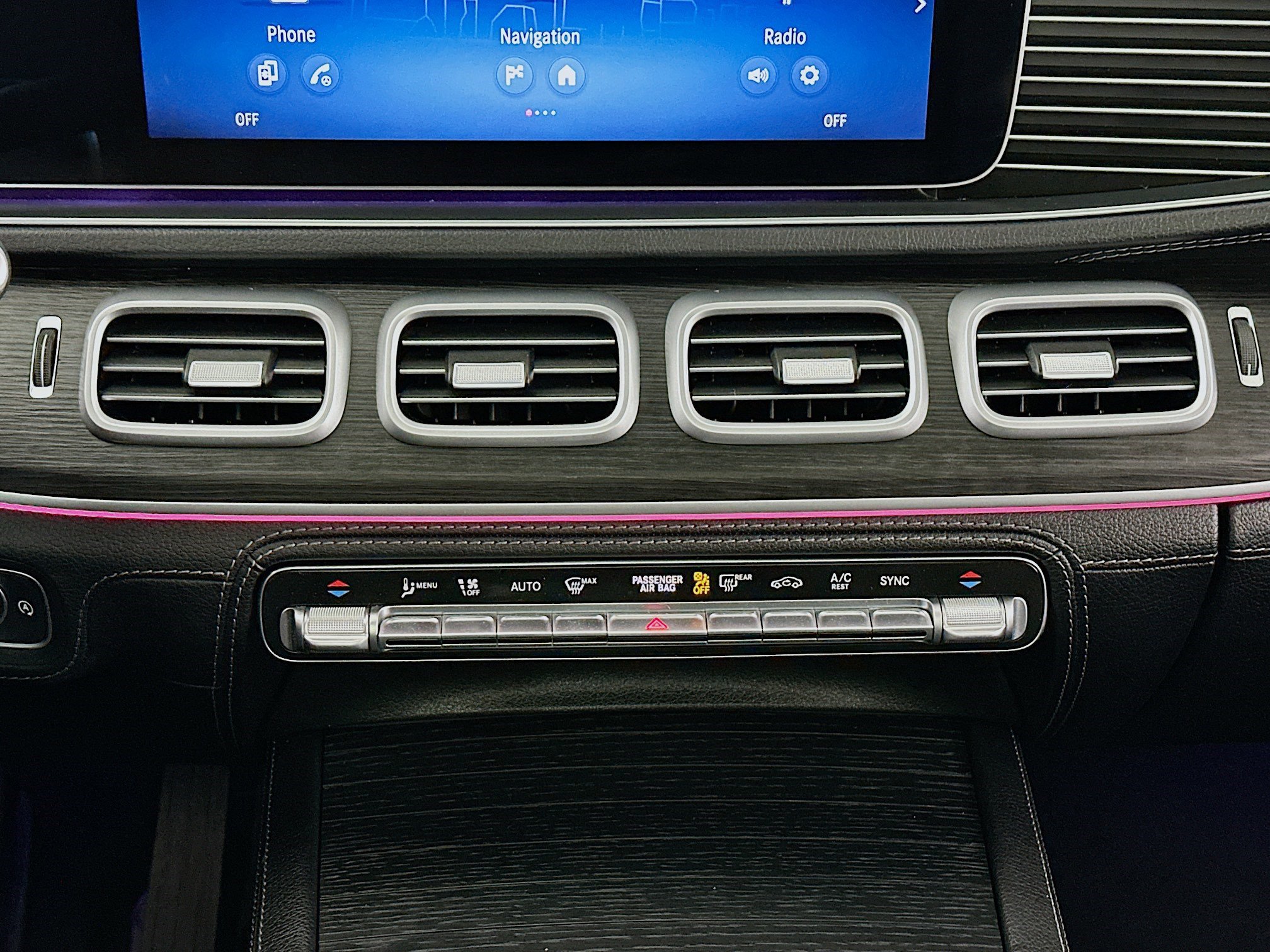 Used 2024 Mercedes-Benz GLE 450 4MATIC image 12