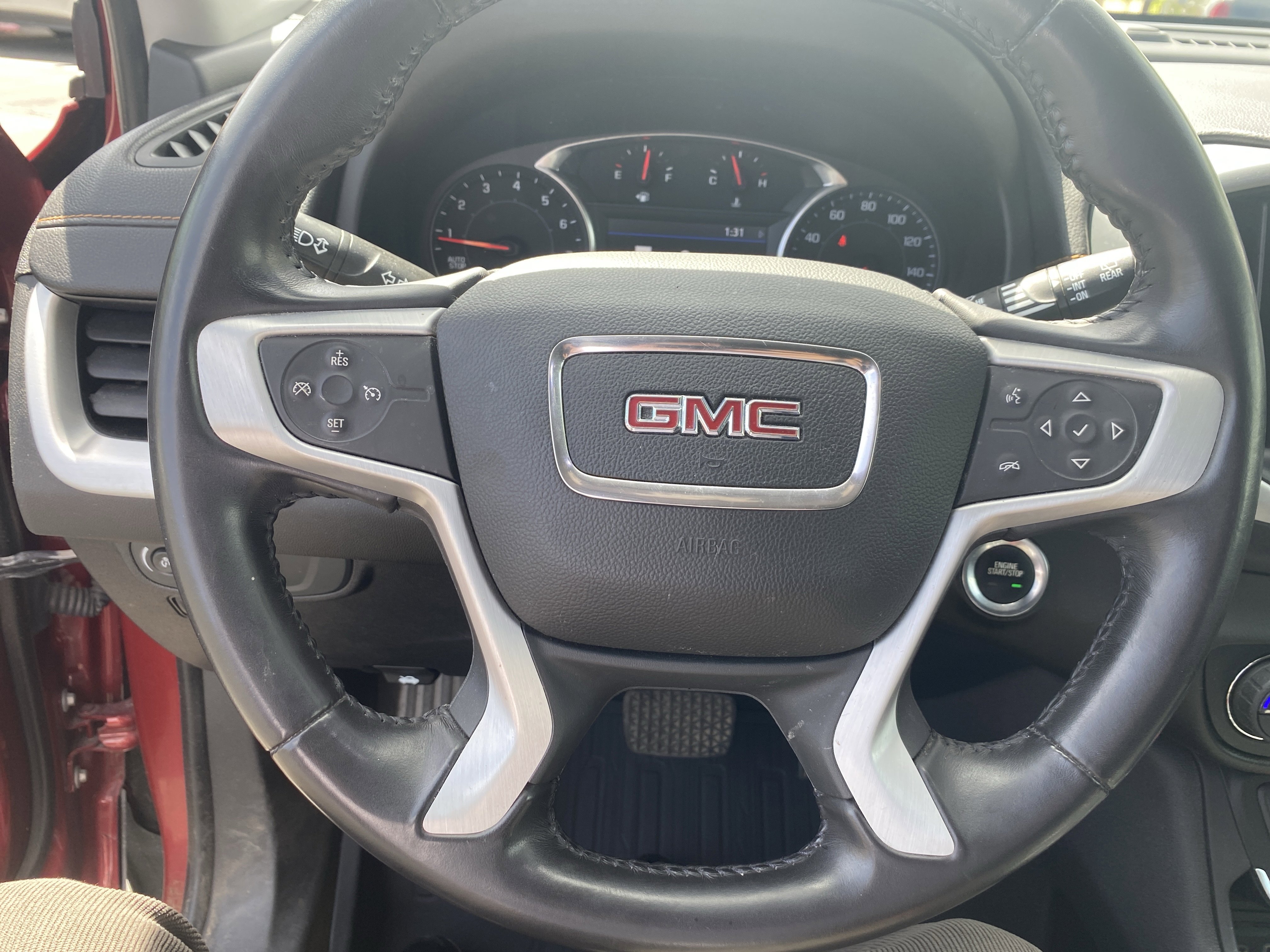 Used 2019 GMC Terrain SLE w/ Driver Convenience Package image 10