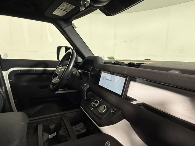 Used 2023 Land Rover Defender 110 S AWD/4WD image 28