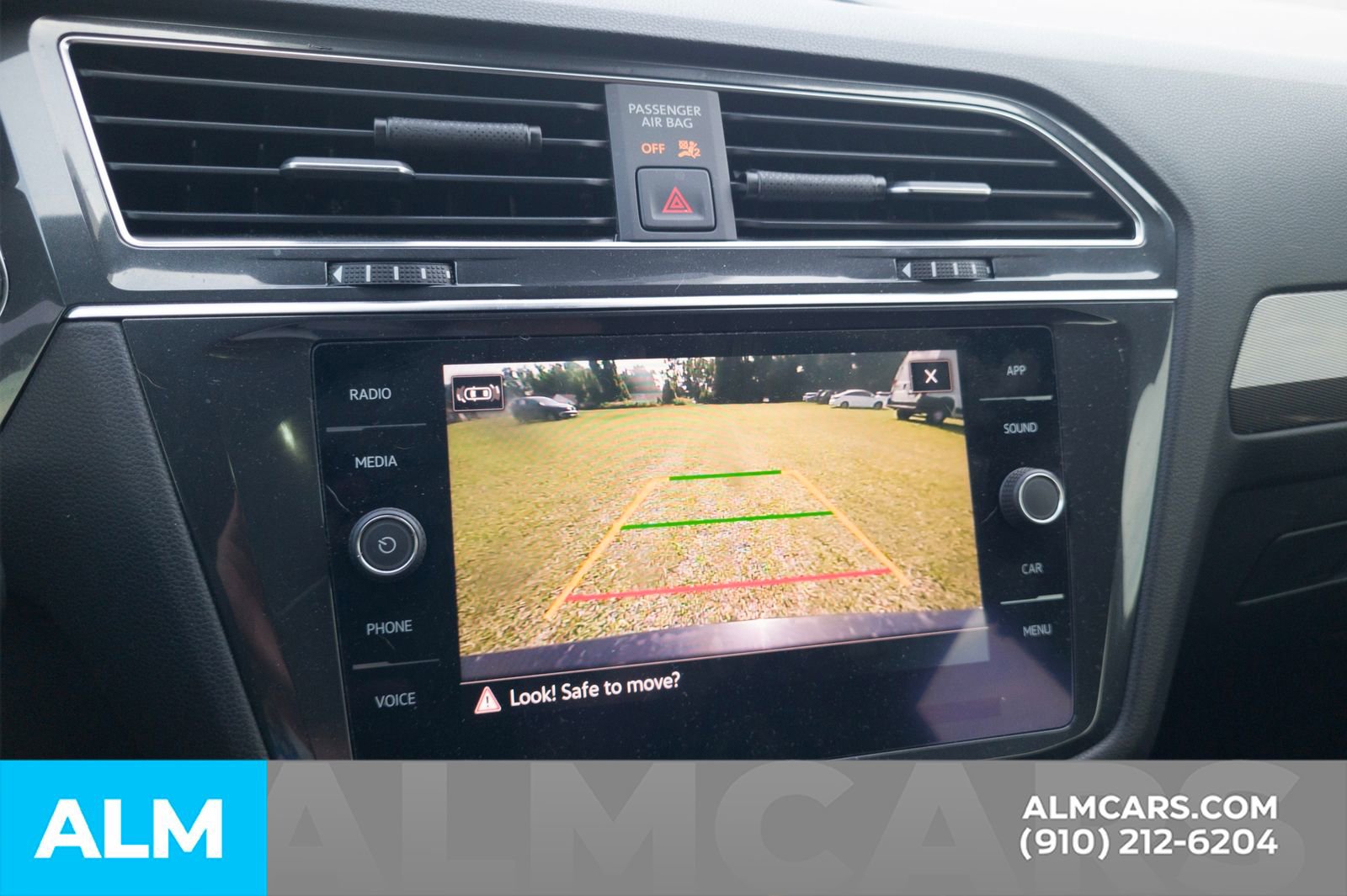 Used 2022 Volkswagen Tiguan SE R-Line AWD/4WD image 11