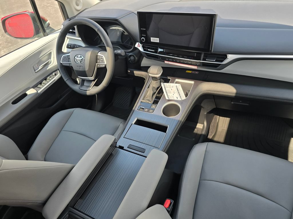 New 2026 Toyota Sienna XLE FWD image 22