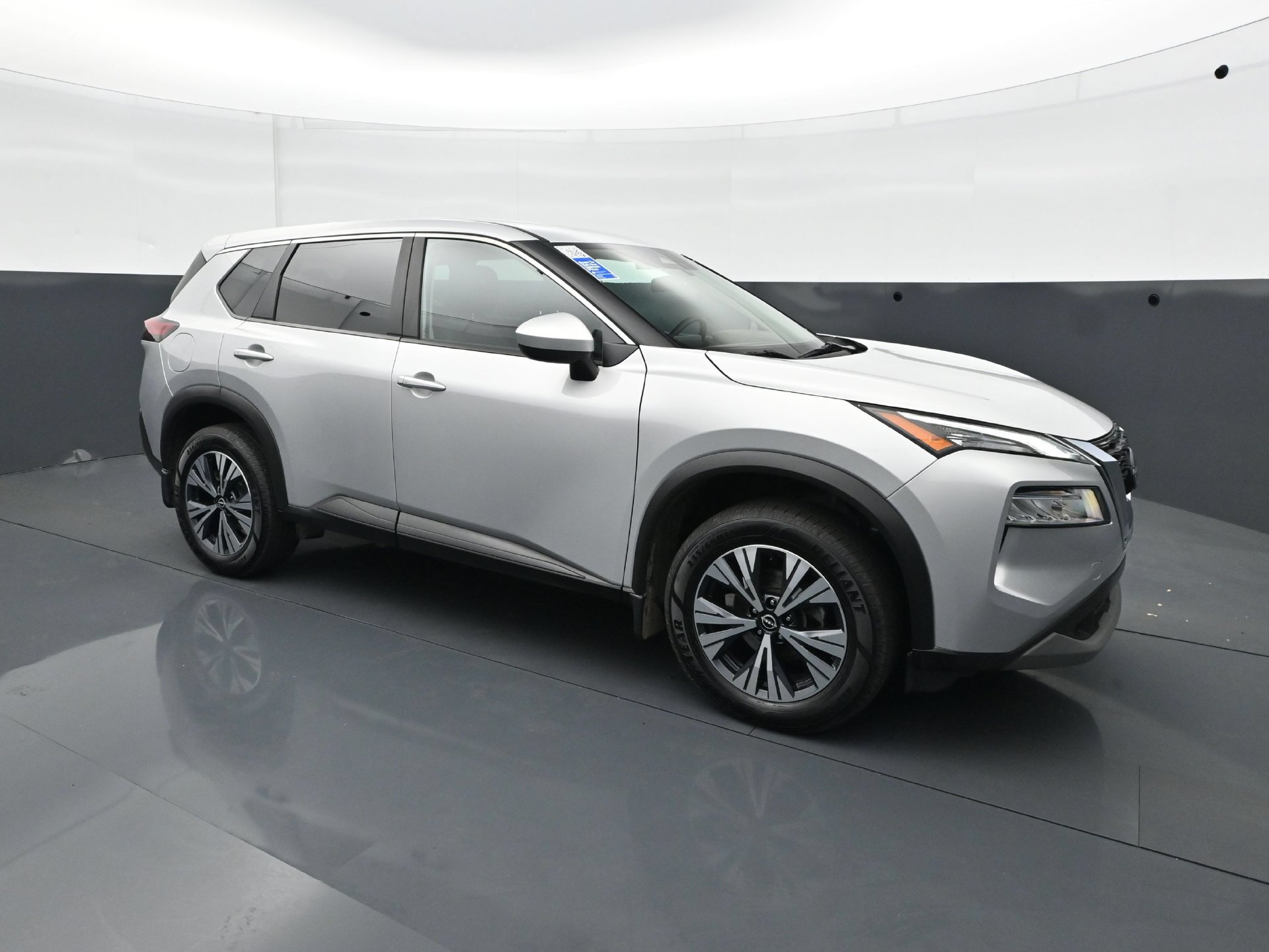 Used 2023 Nissan Rogue SV AWD/4WD image 9