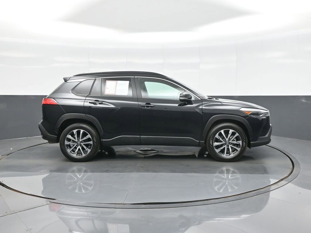 Certified 2025 Toyota Corolla Cross XLE AWD/4WD image 8