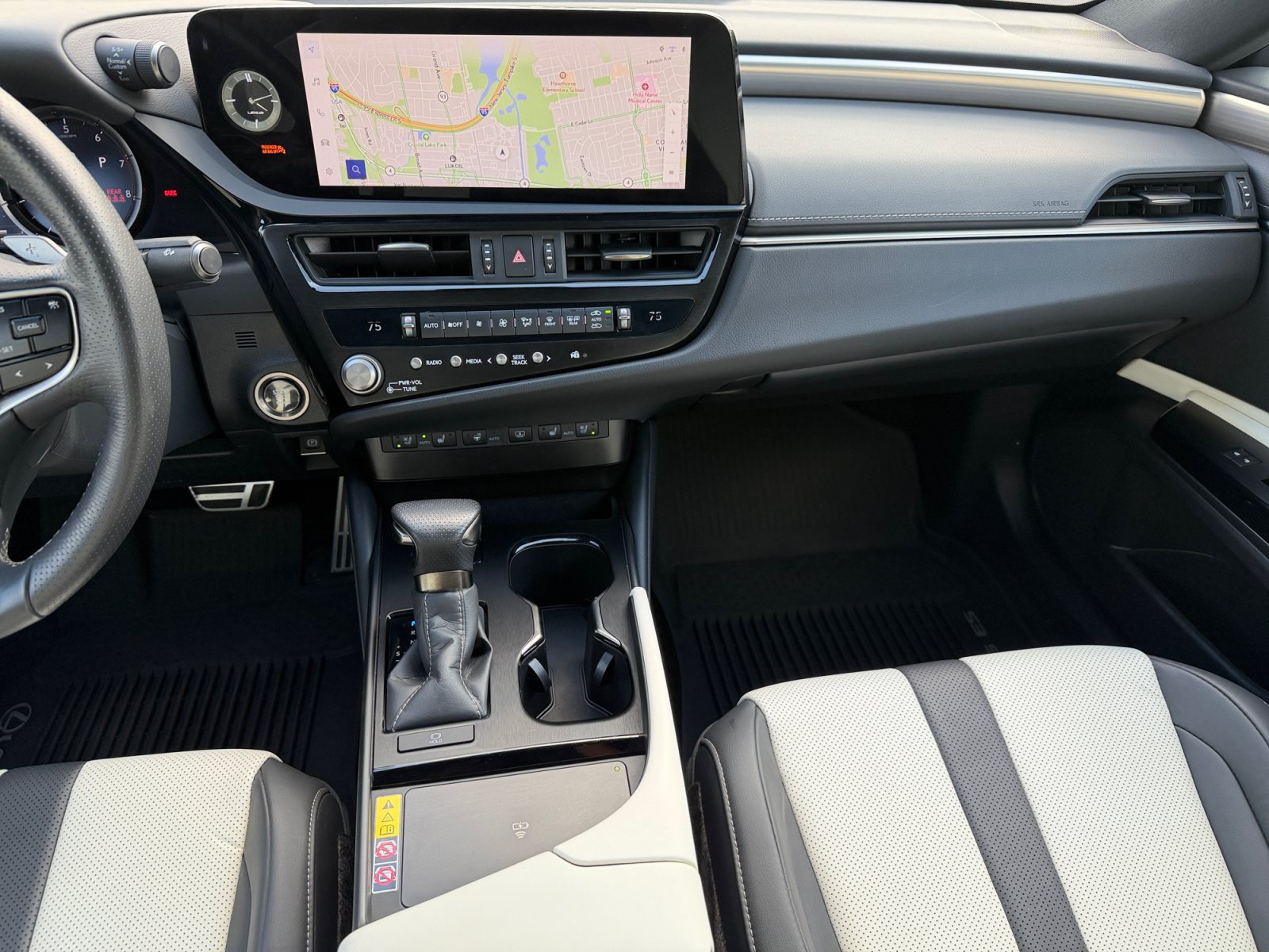 Used 2024 Lexus ES 350 F Sport w/ Technology Package FWD image 20