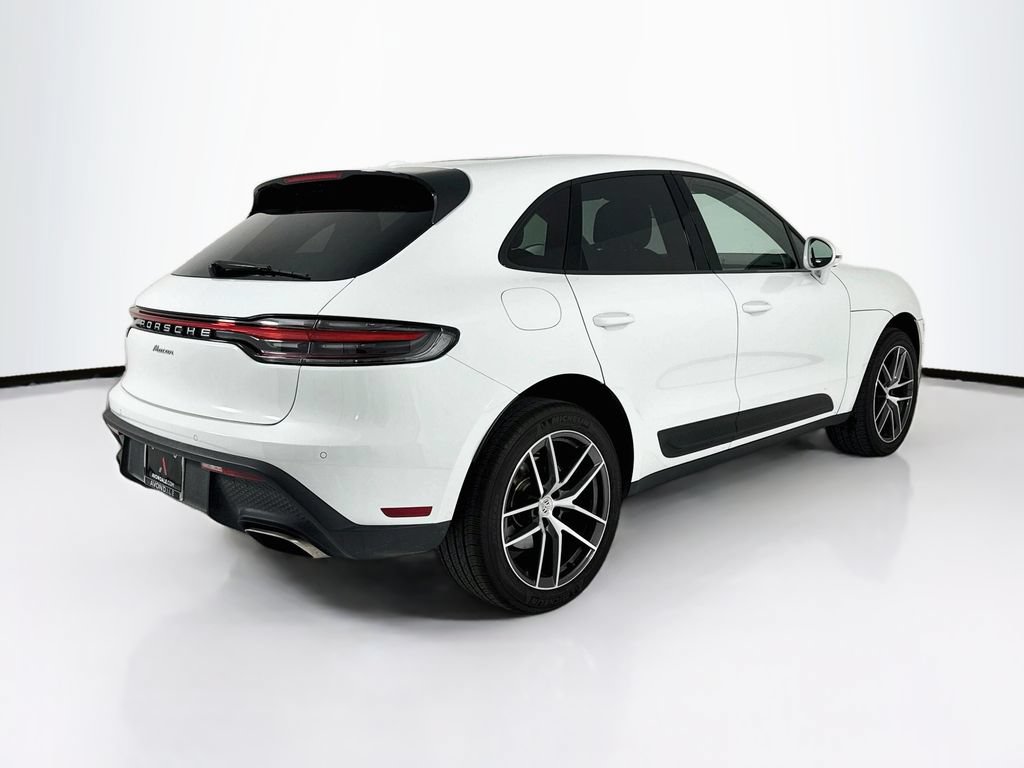 Certified 2025 Porsche Macan AWD/4WD image 7