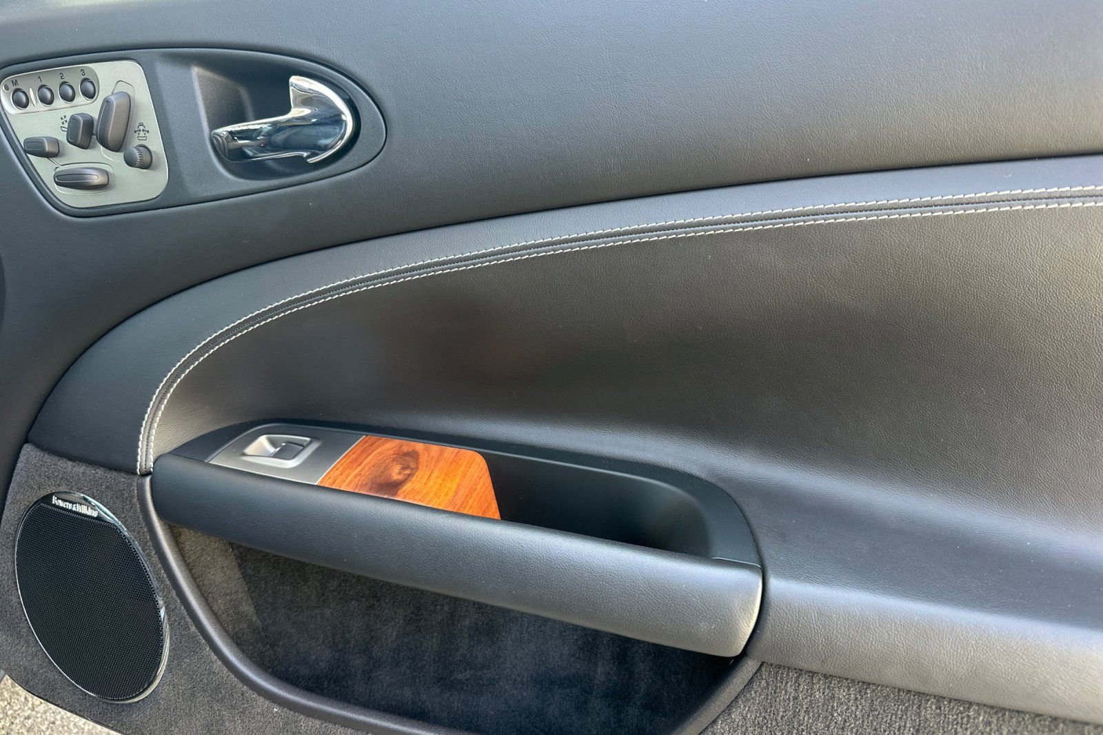 Used 2008 Jaguar XKR R image 17