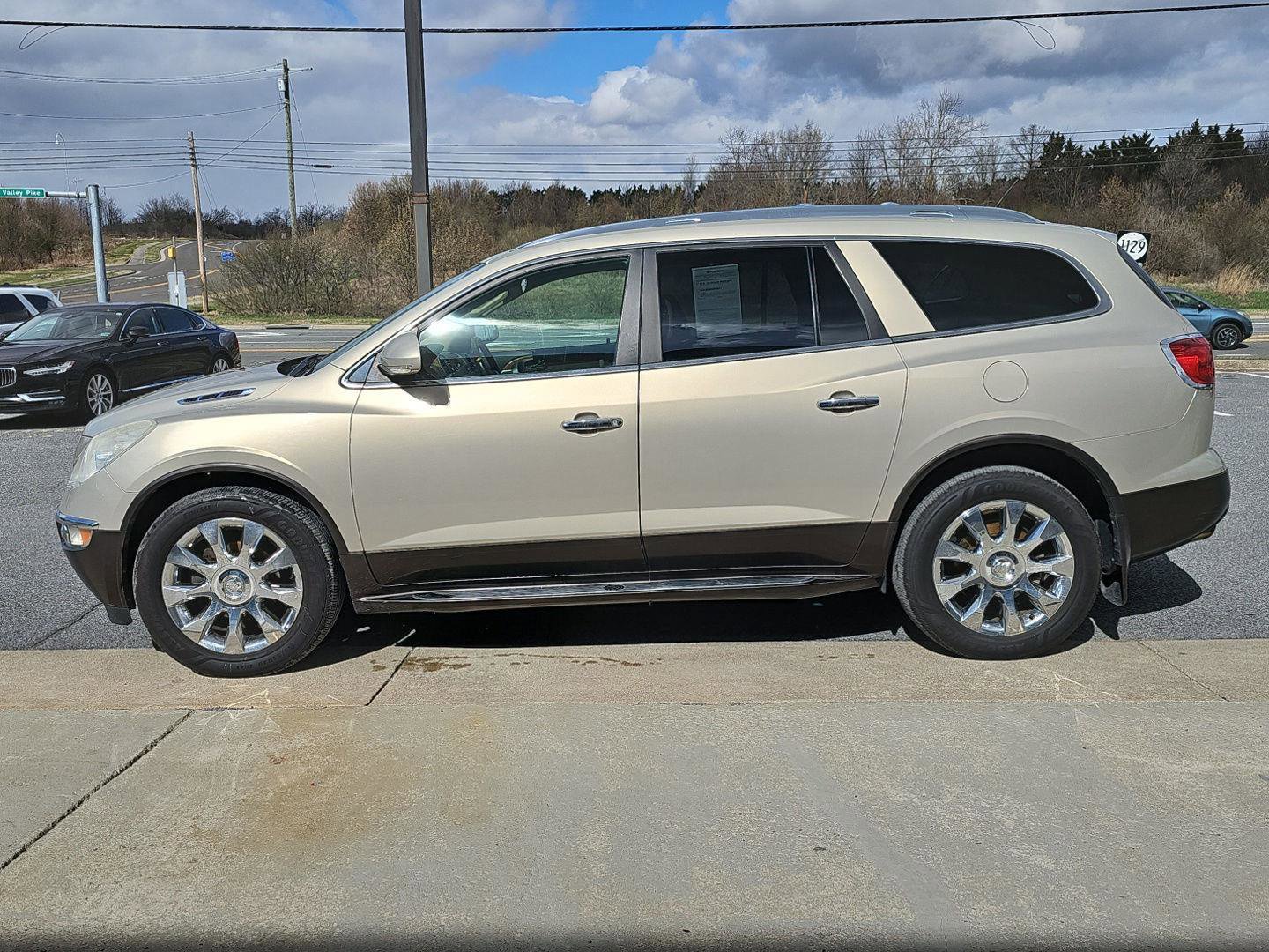 Used 2012 Buick Enclave Premium image 3