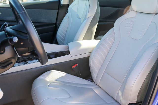 Used 2024 Hyundai Elantra Limited image 11