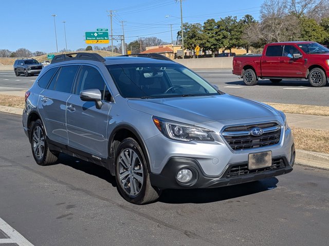 Used 2018 Subaru Outback 3.6R Limited image 3