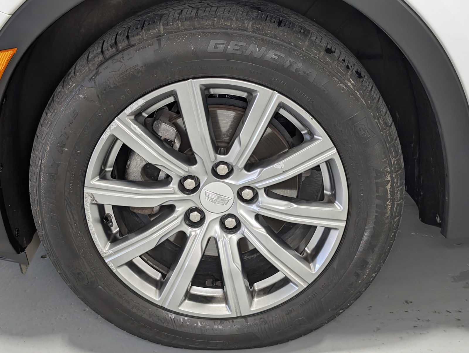 Used 2019 Cadillac XT4 Premium Luxury AWD/4WD image 3