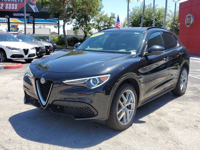 Used 2018 Alfa Romeo Stelvio Ti Sport AWD/4WD image 3