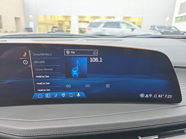 Certified 2025 Cadillac XT4 Premium Luxury AWD/4WD image 11