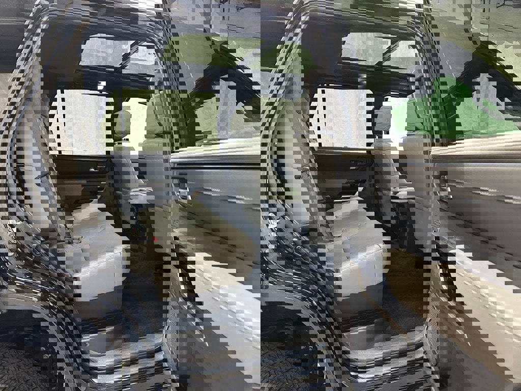 Used 2025 Toyota Sequoia Limited image 55