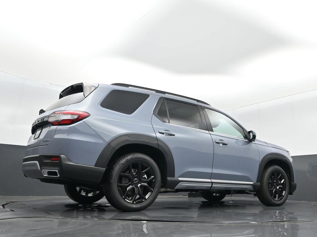 New 2025 Honda Pilot Touring image 23