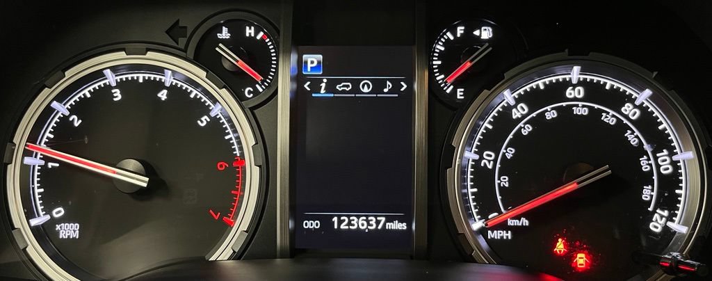 Used 2022 Toyota 4Runner TRD Off-Road Premium AWD/4WD image 28