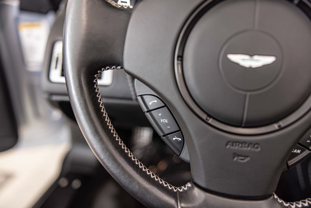 Used 2011 Aston Martin V8 Vantage S RWD image 24