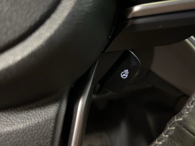 Certified 2025 Subaru Outback Limited image 43