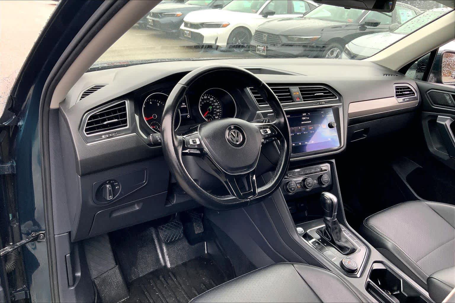 Used 2019 Volkswagen Tiguan SE w/ Panoramic Sunroof Package AWD/4WD image 19