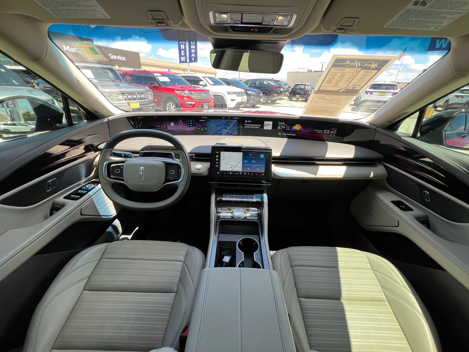 Used 2024 Lincoln Nautilus Reserve AWD/4WD image 21