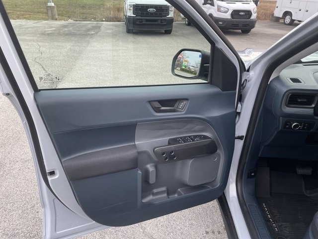 New 2025 Ford Maverick XL w/ Equipment Group 101A image 19
