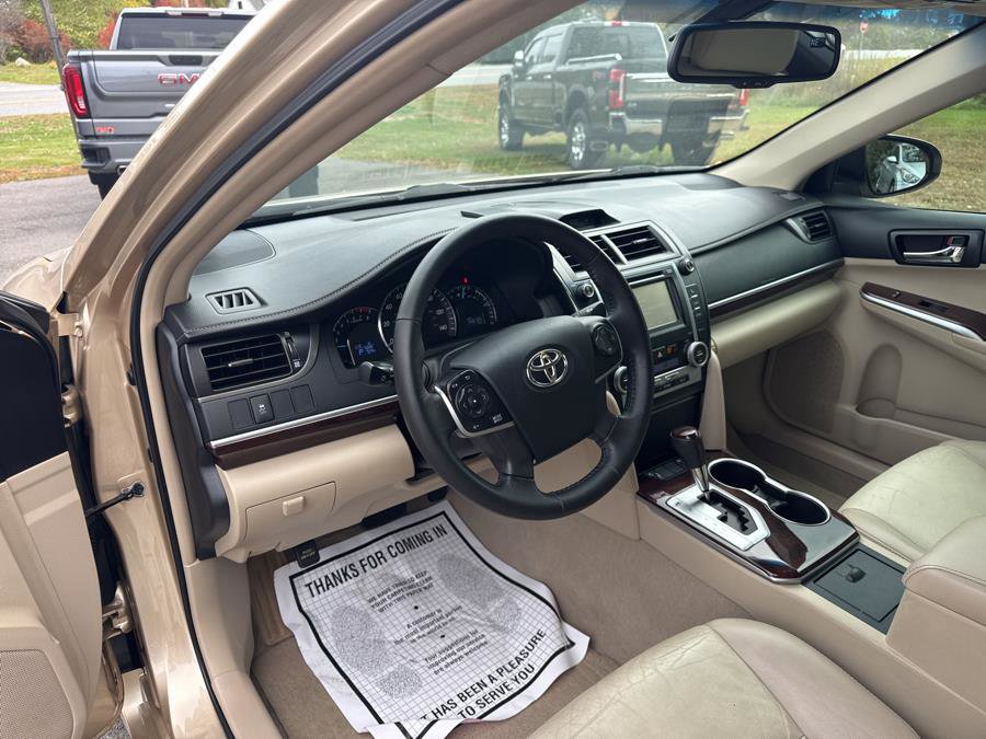 Used 2012 Toyota Camry XLE image 7