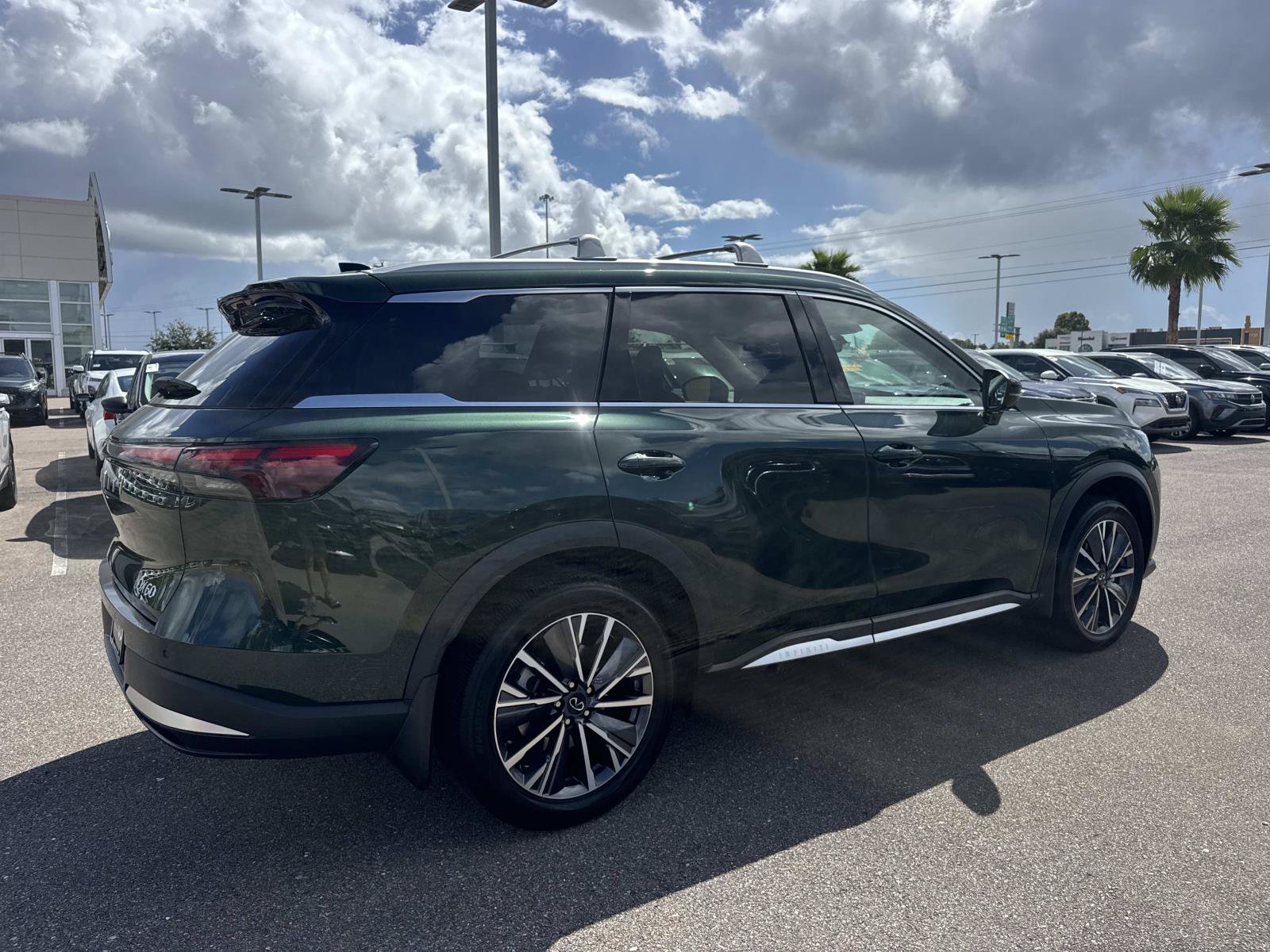 Certified 2026 INFINITI QX60 Luxe w/ Cargo Package FWD image 6
