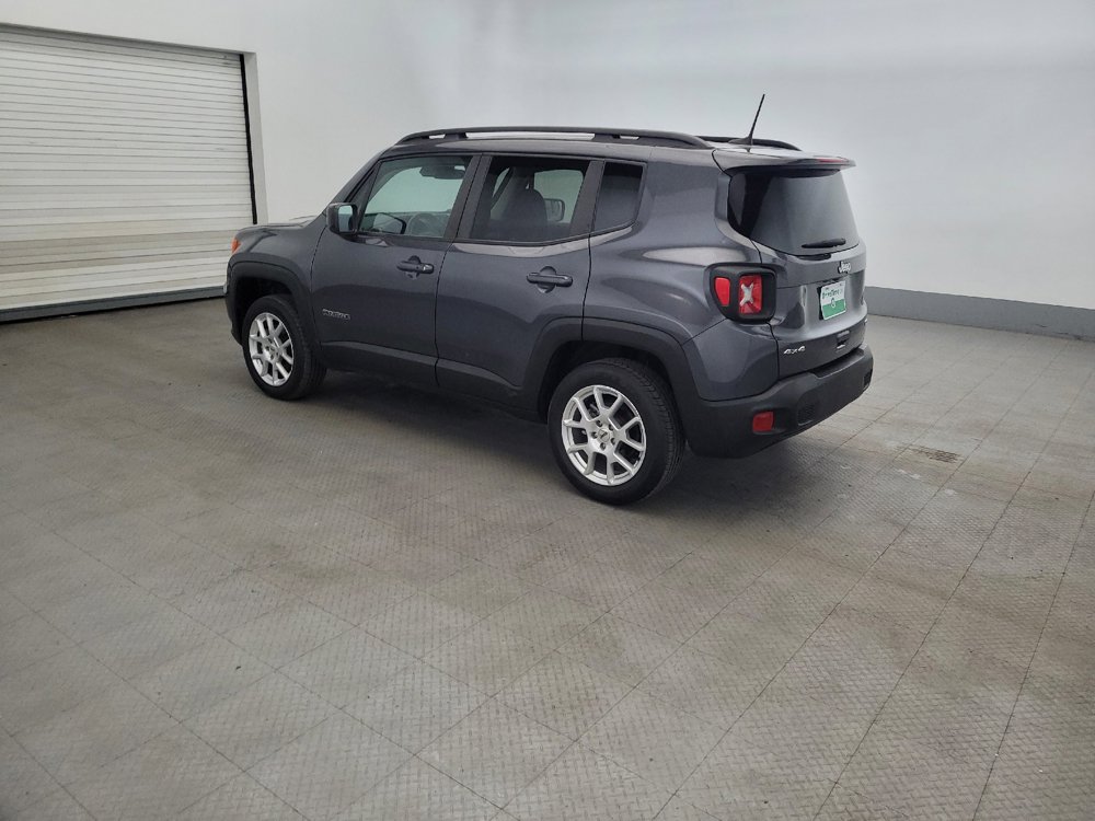 Used 2022 Jeep Renegade Latitude AWD/4WD image 3