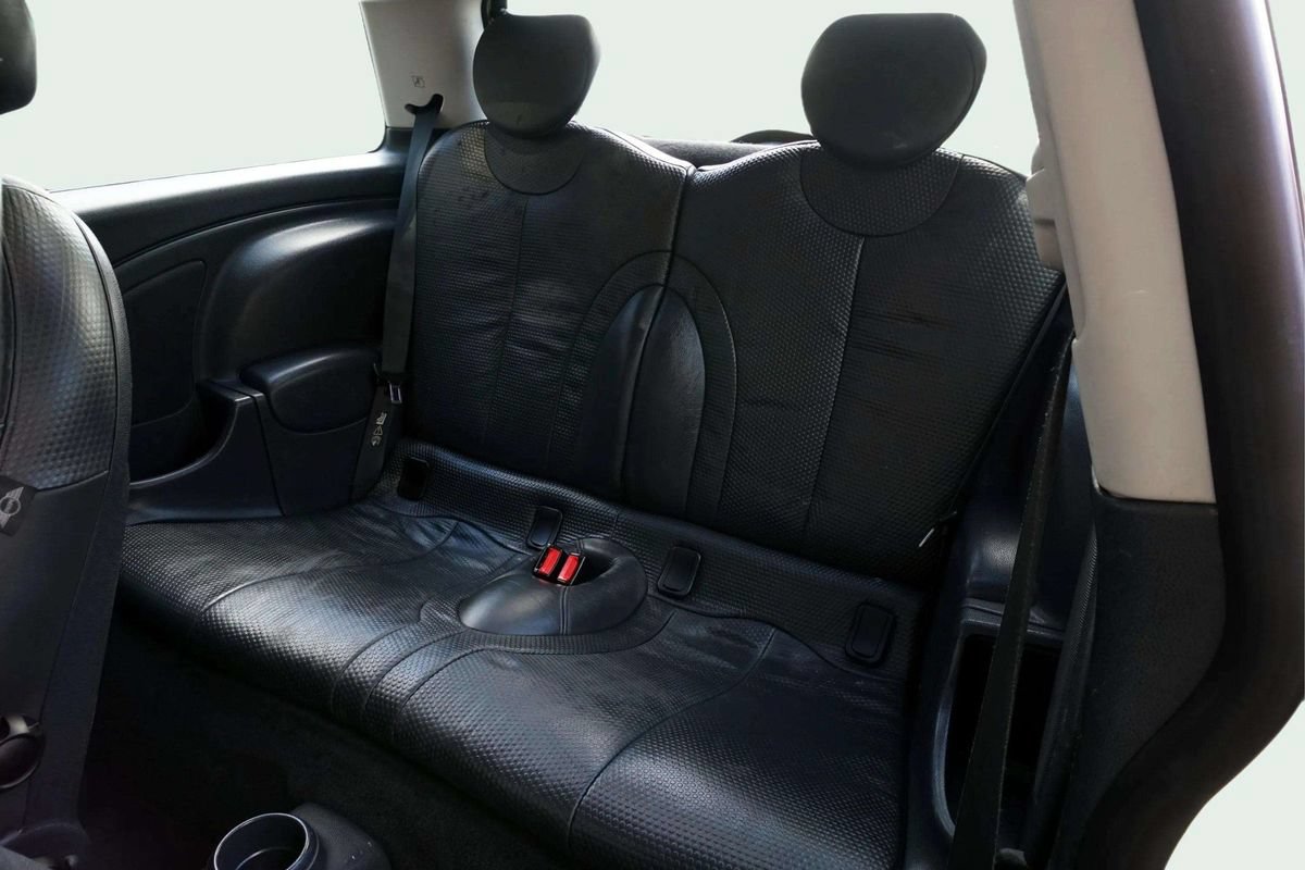 Used 2004 MINI Cooper Hardtop FWD image 14