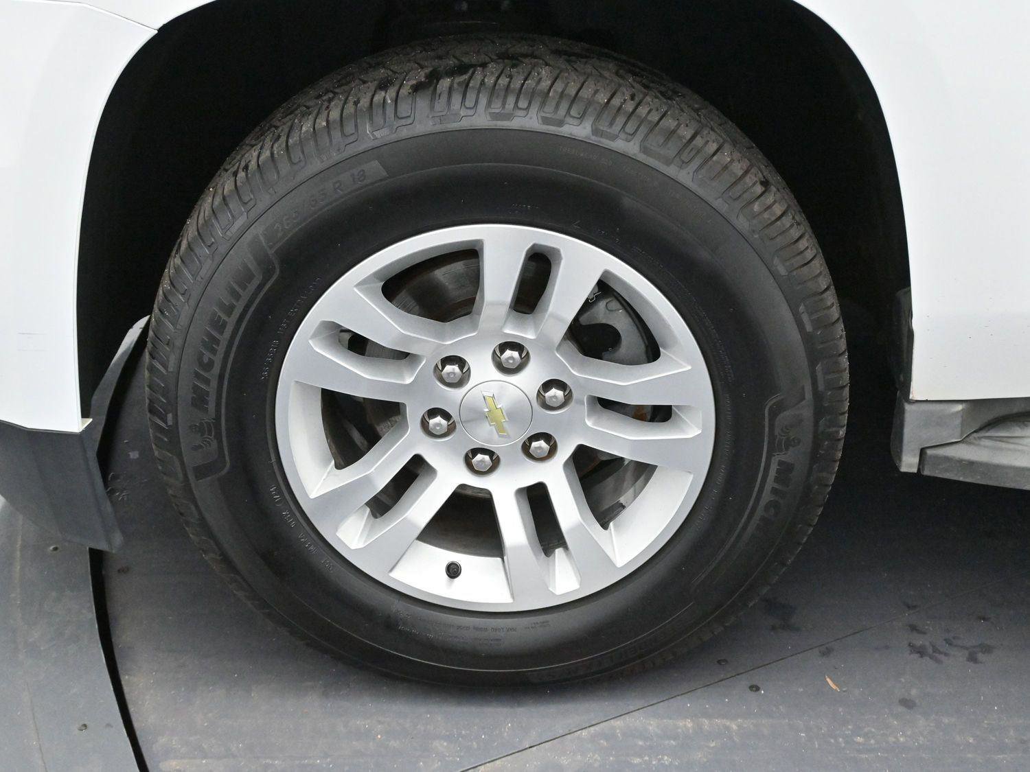 Used 2015 Chevrolet Suburban LT image 42