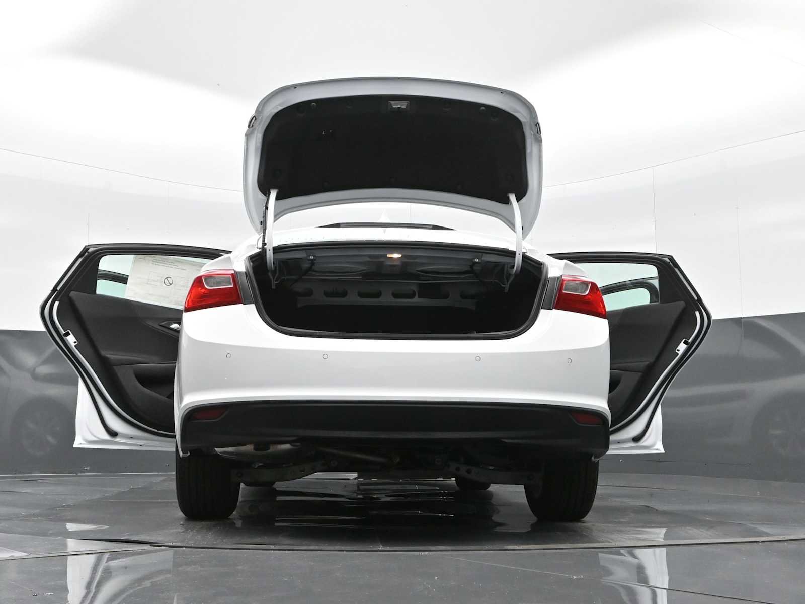 New 2025 Chevrolet Malibu LT FWD image 37