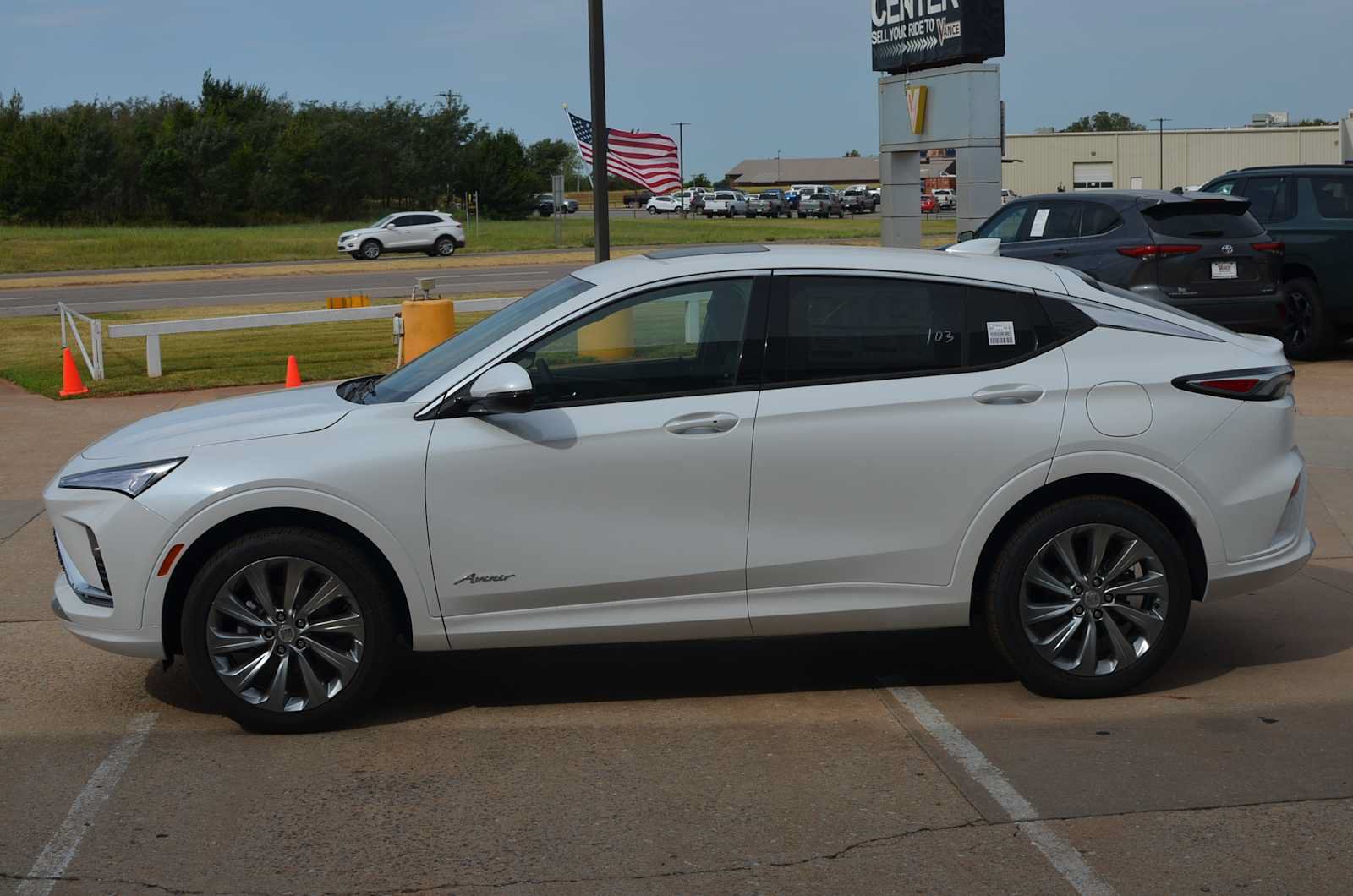 New 2026 Buick Envista Sport Touring FWD image 4