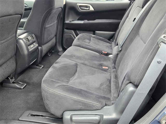 Used 2014 Nissan Pathfinder S image 11